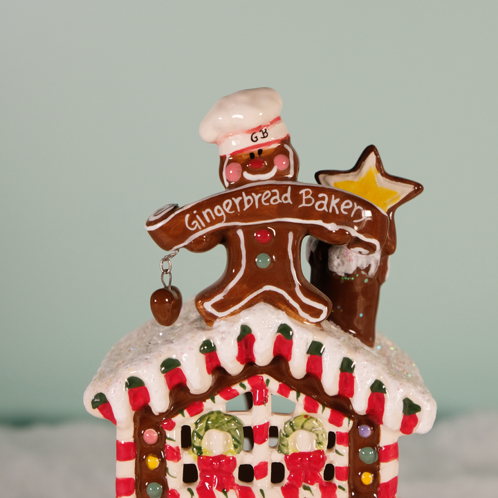 Gingerbead Bakery Candle House