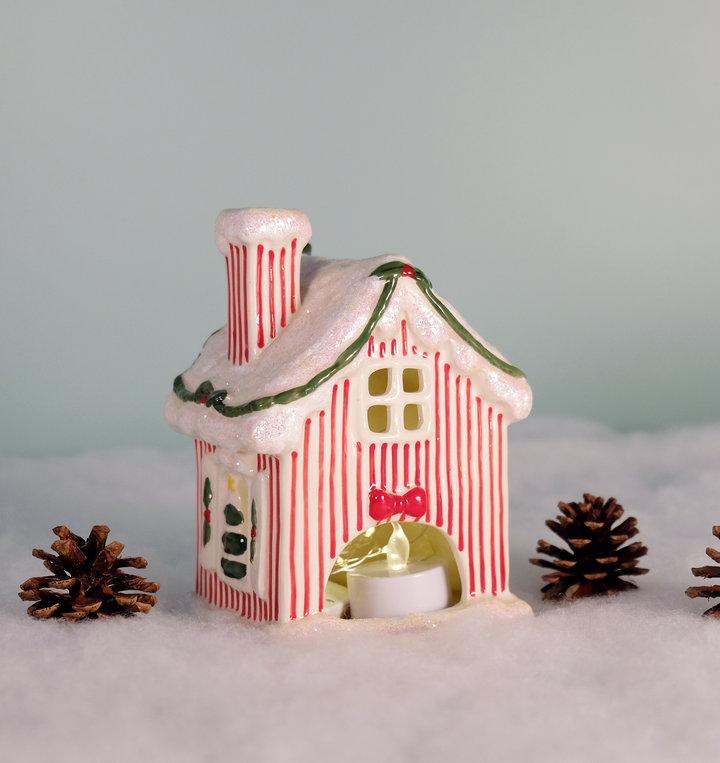 HELLO KITTY CHRISTMAS CANDLE HOUSE