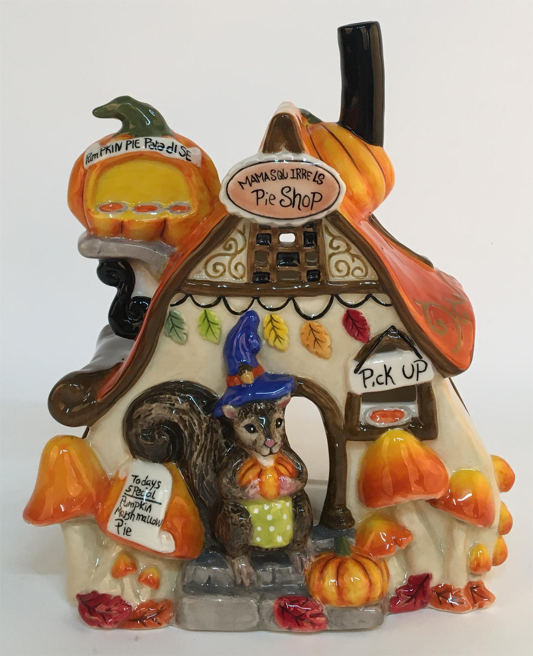 Squirrels Pie Shop Candle House