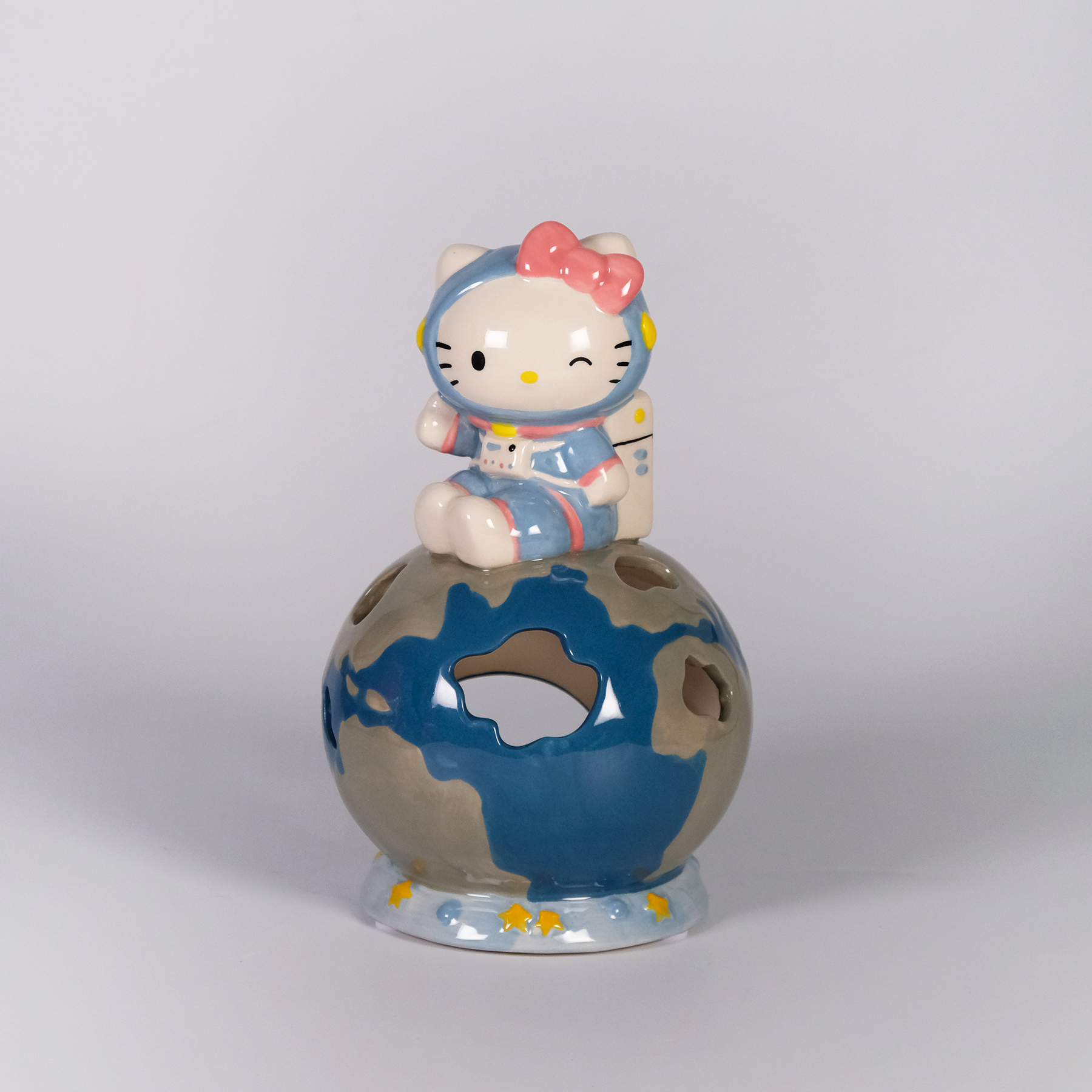 Hello Kitty Earth Explorer Candle House