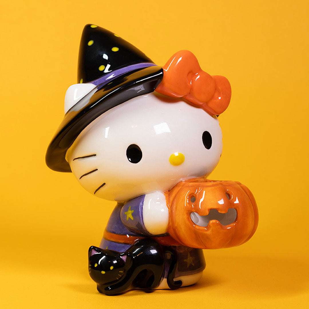 Clayworks Hello Kitty Trick or Treat Witch Figurine