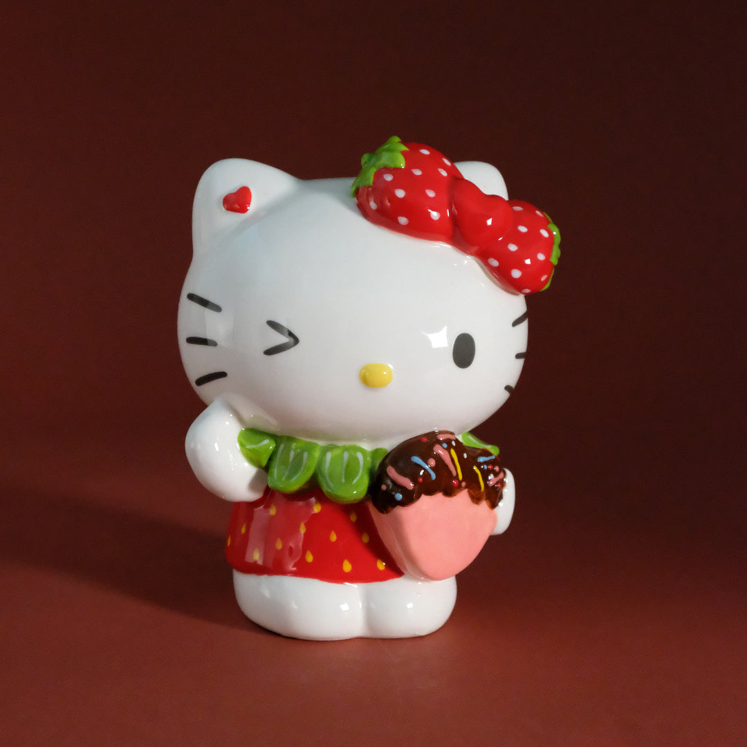 Hello Kitty with Heart Figurine | Hello Kitty Collection