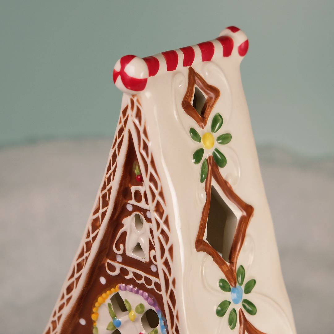 Gingerbread Candle House