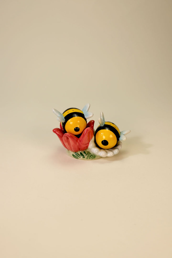 Bumble Bee & Flower Salt & Pepper Set