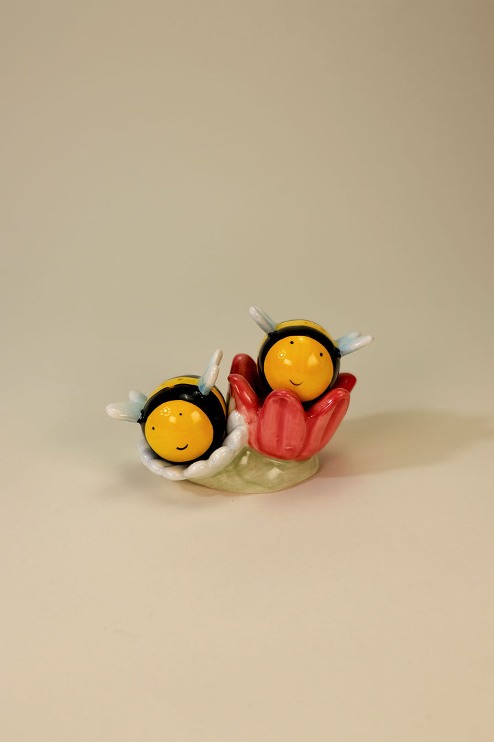 Bumble Bee & Flower Salt & Pepper Set