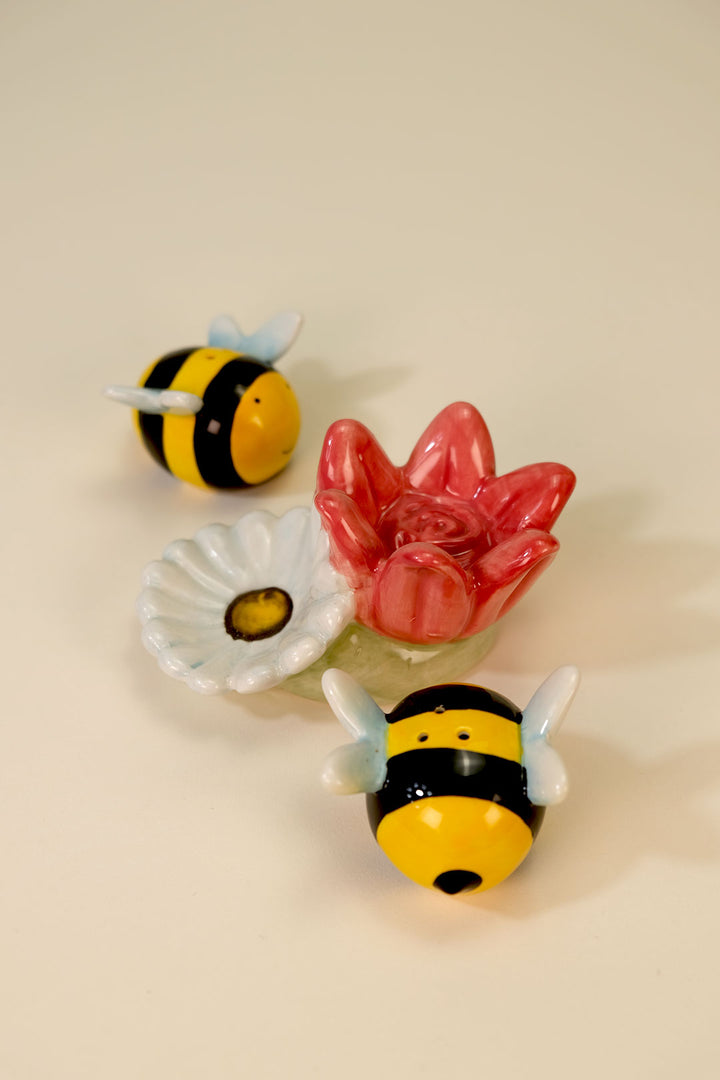 Bumble Bee & Flower Salt & Pepper Set