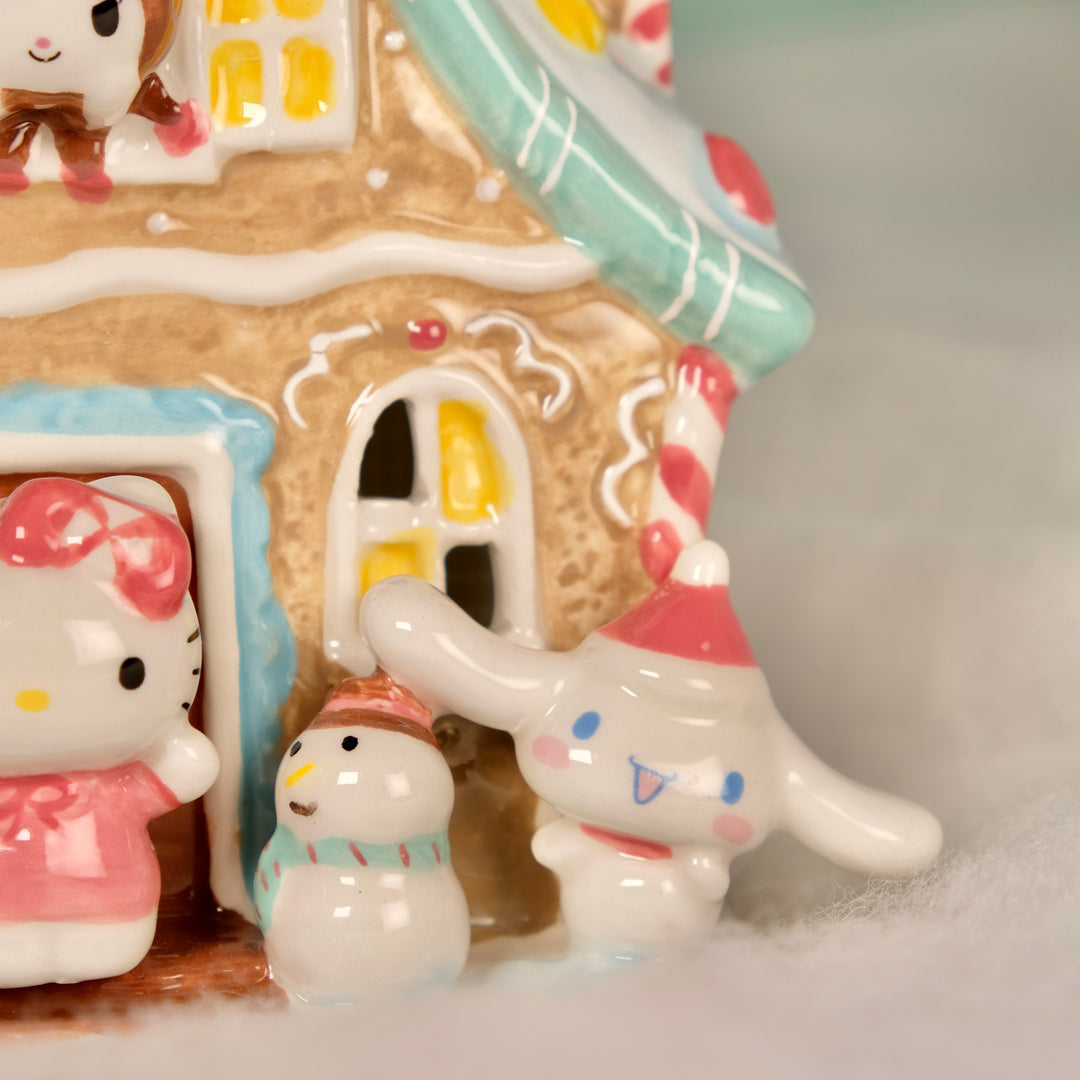 CHRISTMAS HELLO KITTY & FRIENDS CANDLE HOUSE
