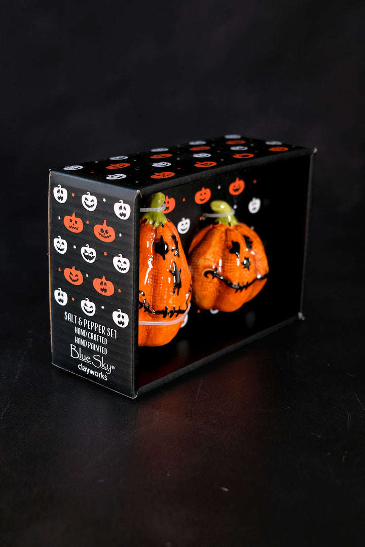 Stitched Pumpkin Salt & Pepper Set