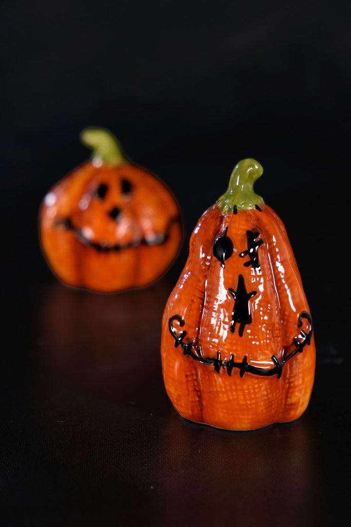 Stitched Pumpkin Salt & Pepper Set