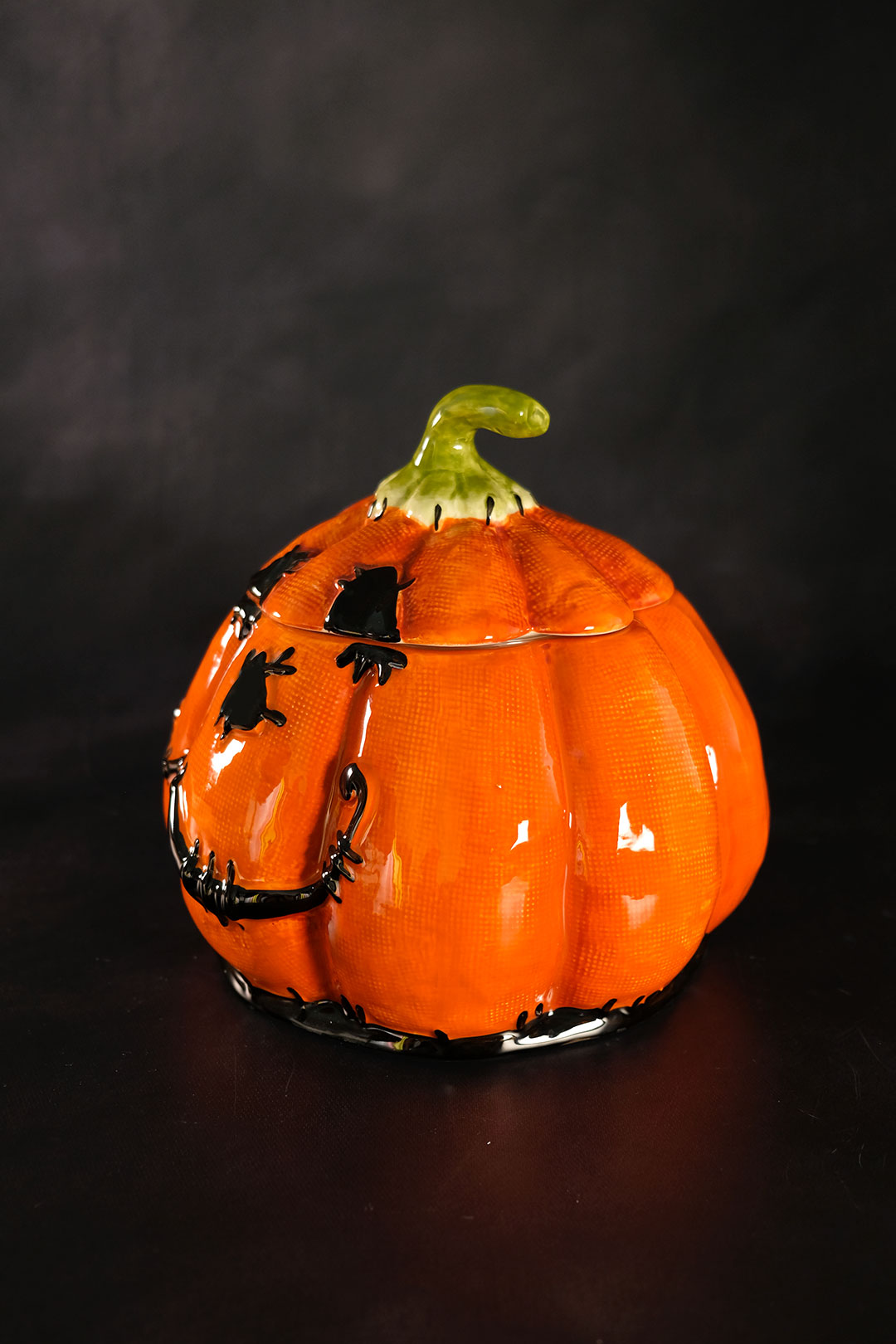 Clayworks Stitched Pumpkin Canister Short