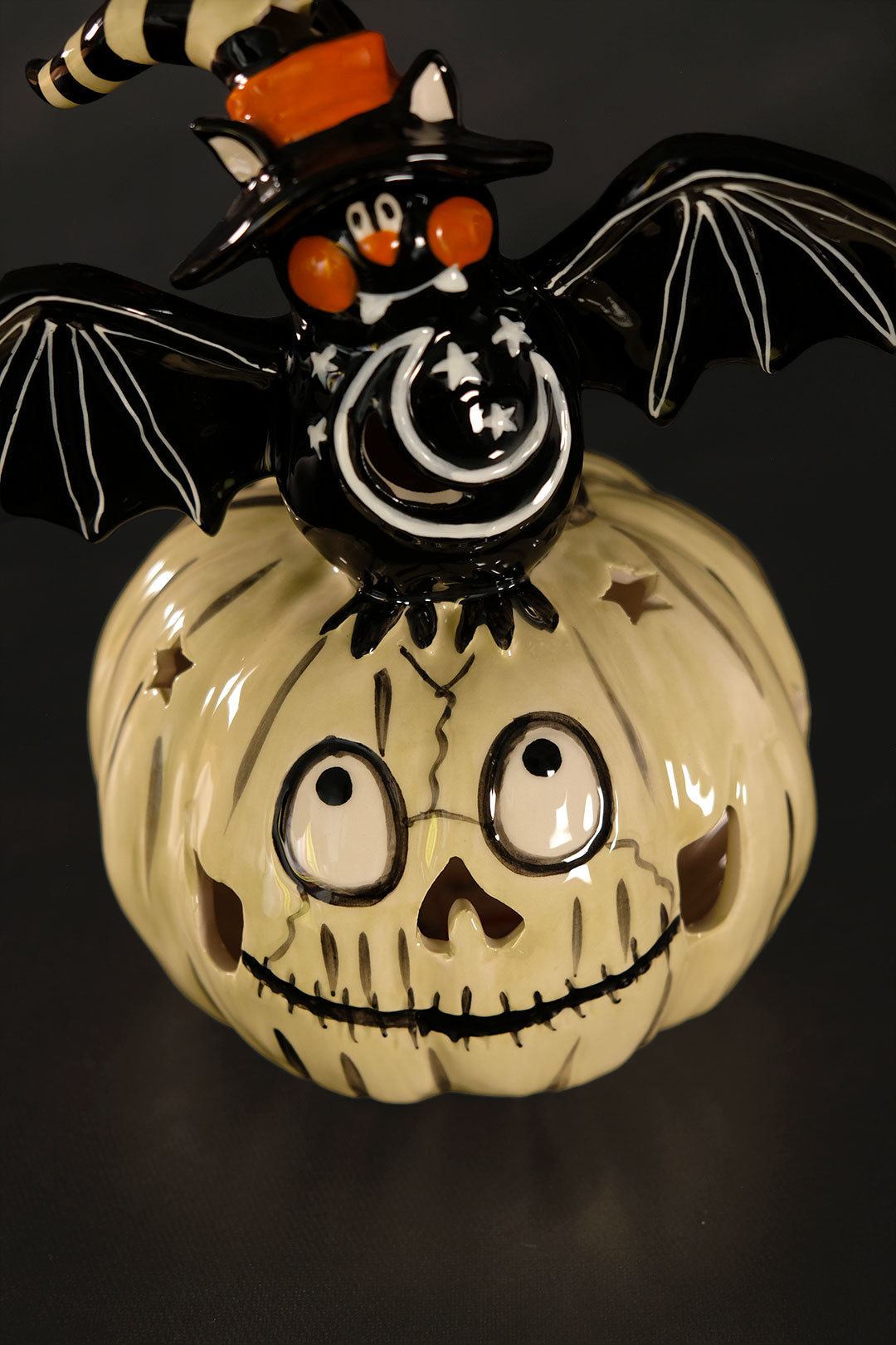 Bat on Gray Pumpkin Pumpkin Tealight Holder