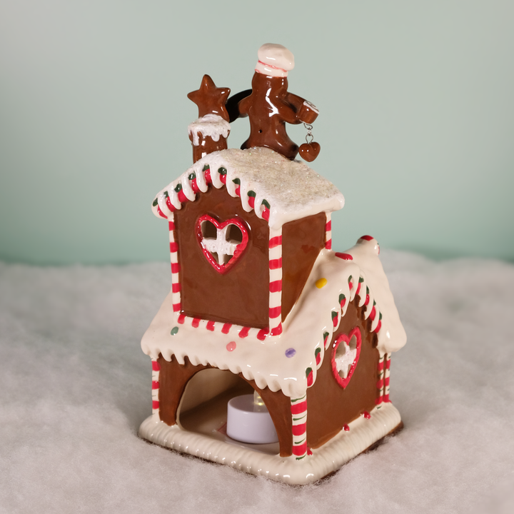 Gingerbead Bakery Candle House
