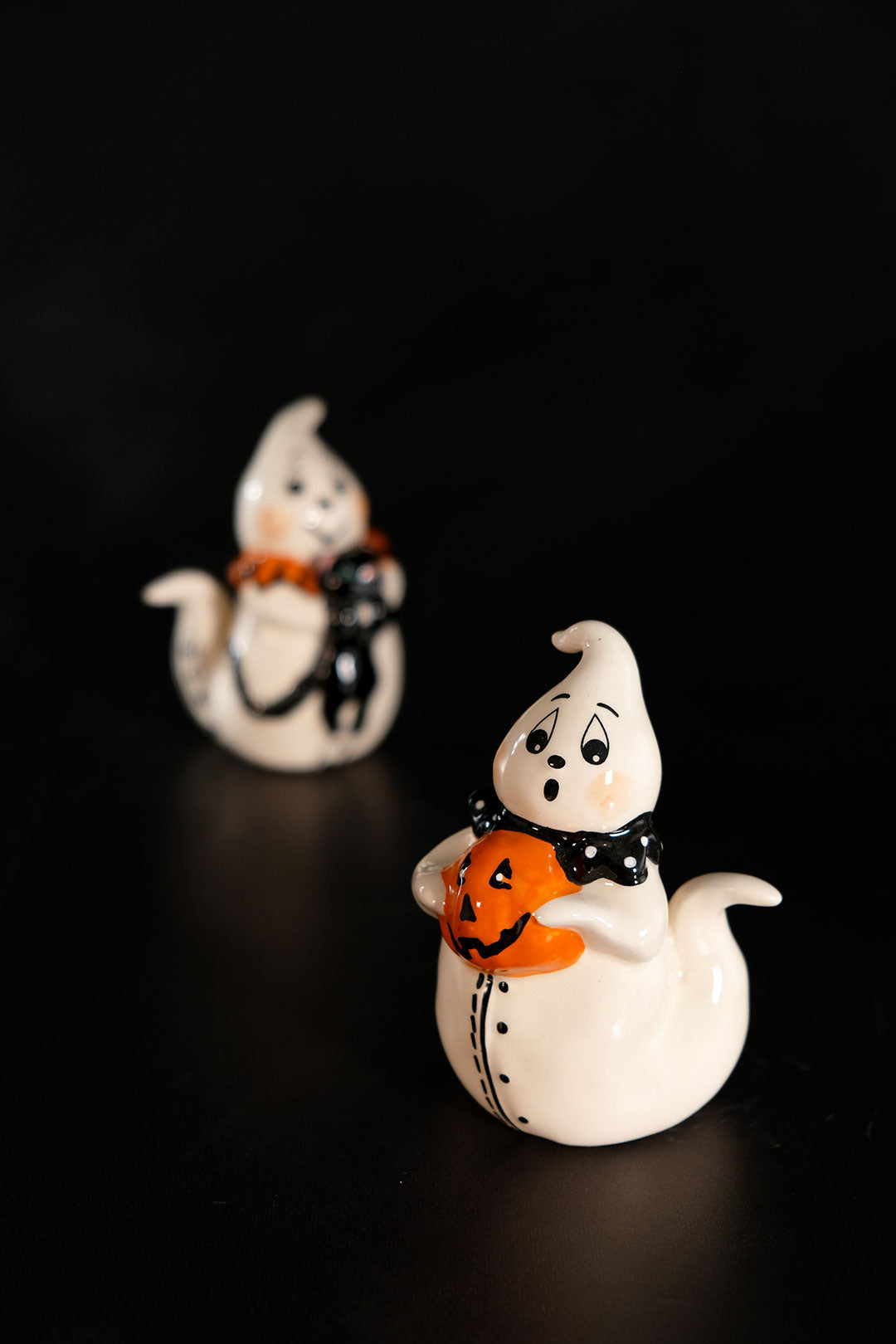 Spooky Ghosts Salt & Pepper Set