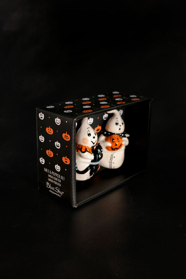 Spooky Ghosts Salt & Pepper Set
