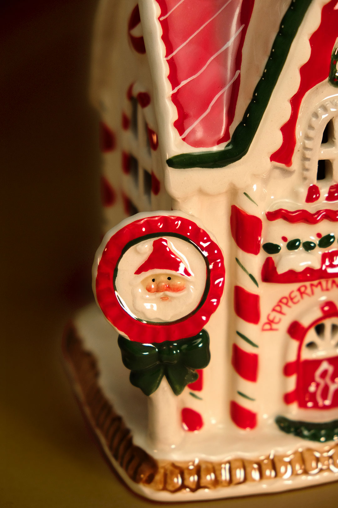 Peppermint Palace Candle House