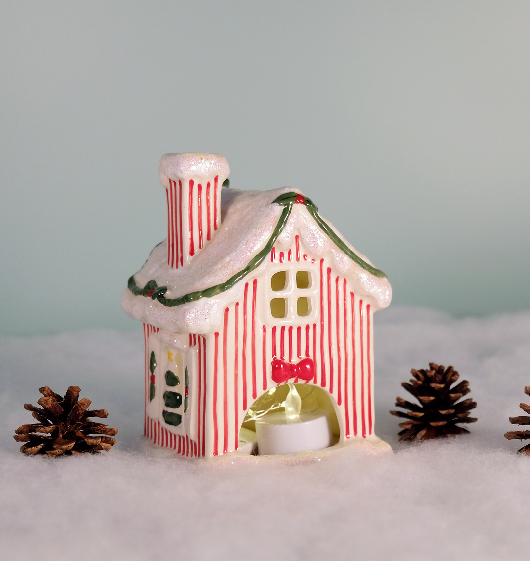 HELLO KITTY CHRISTMAS CANDLE HOUSE