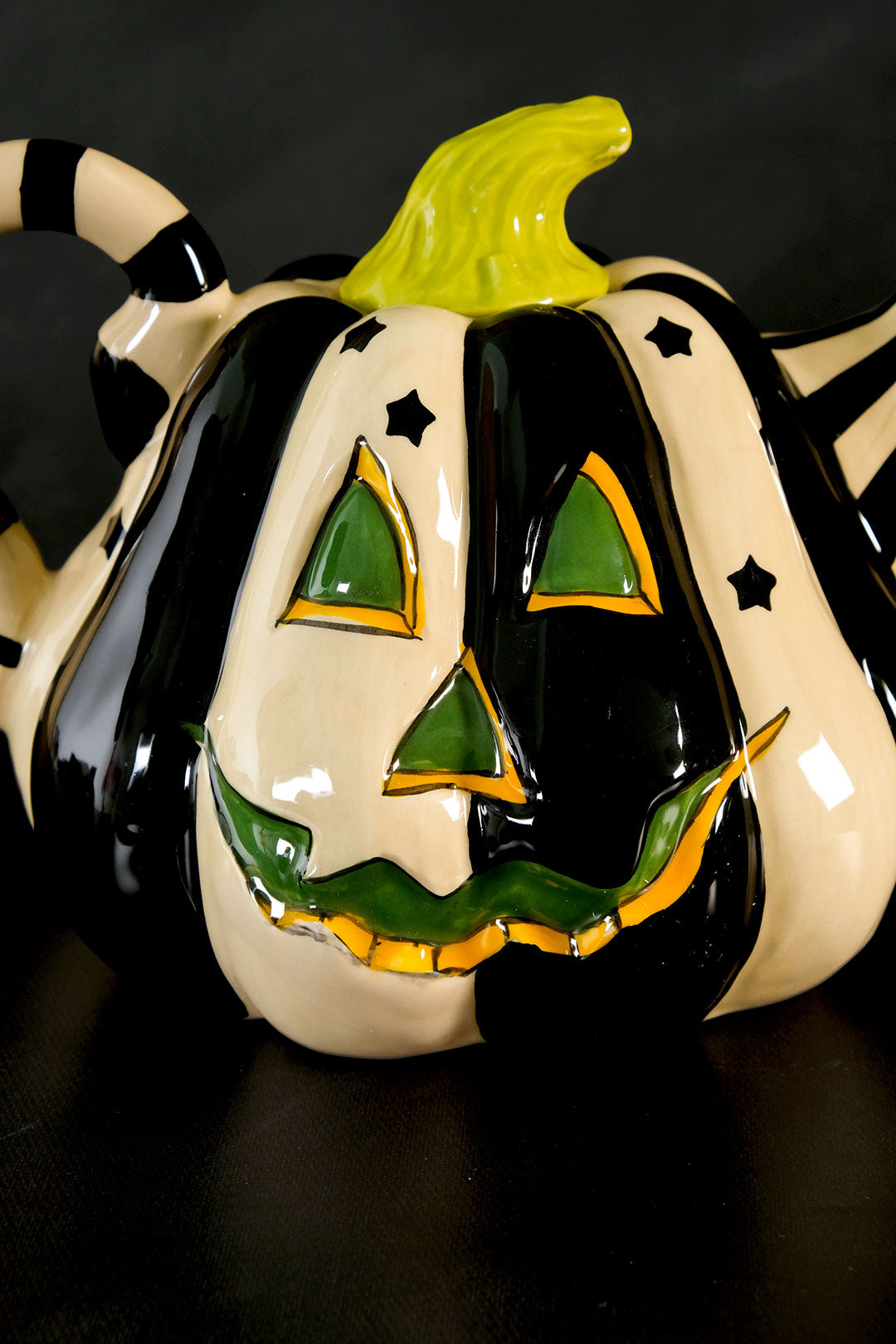 Black and White Vintage Pumpkin Teapot