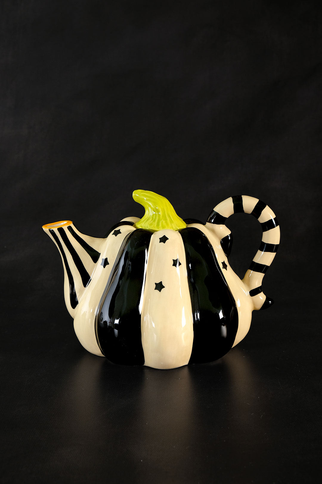 Black and White Vintage Pumpkin Teapot