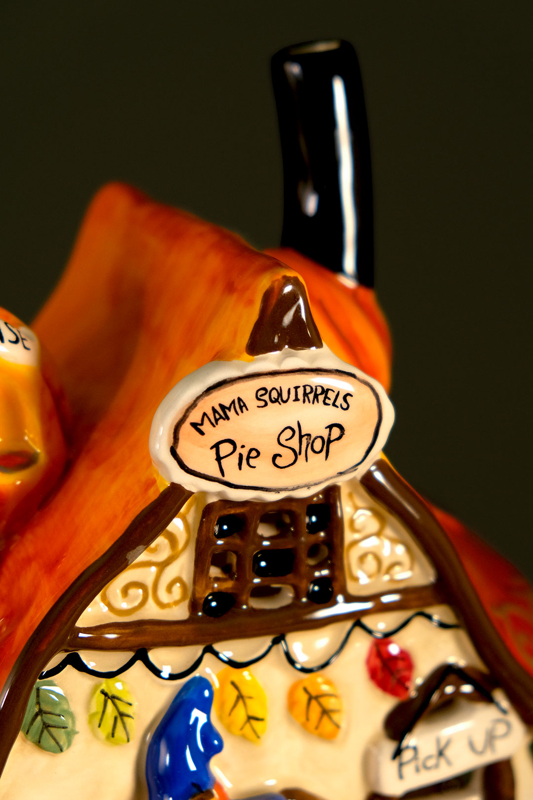 Squirrels Pie Shop Candle House