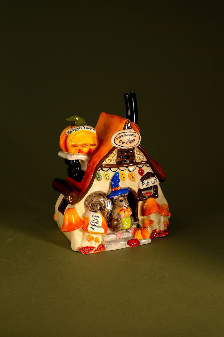 Squirrels Pie Shop Candle House