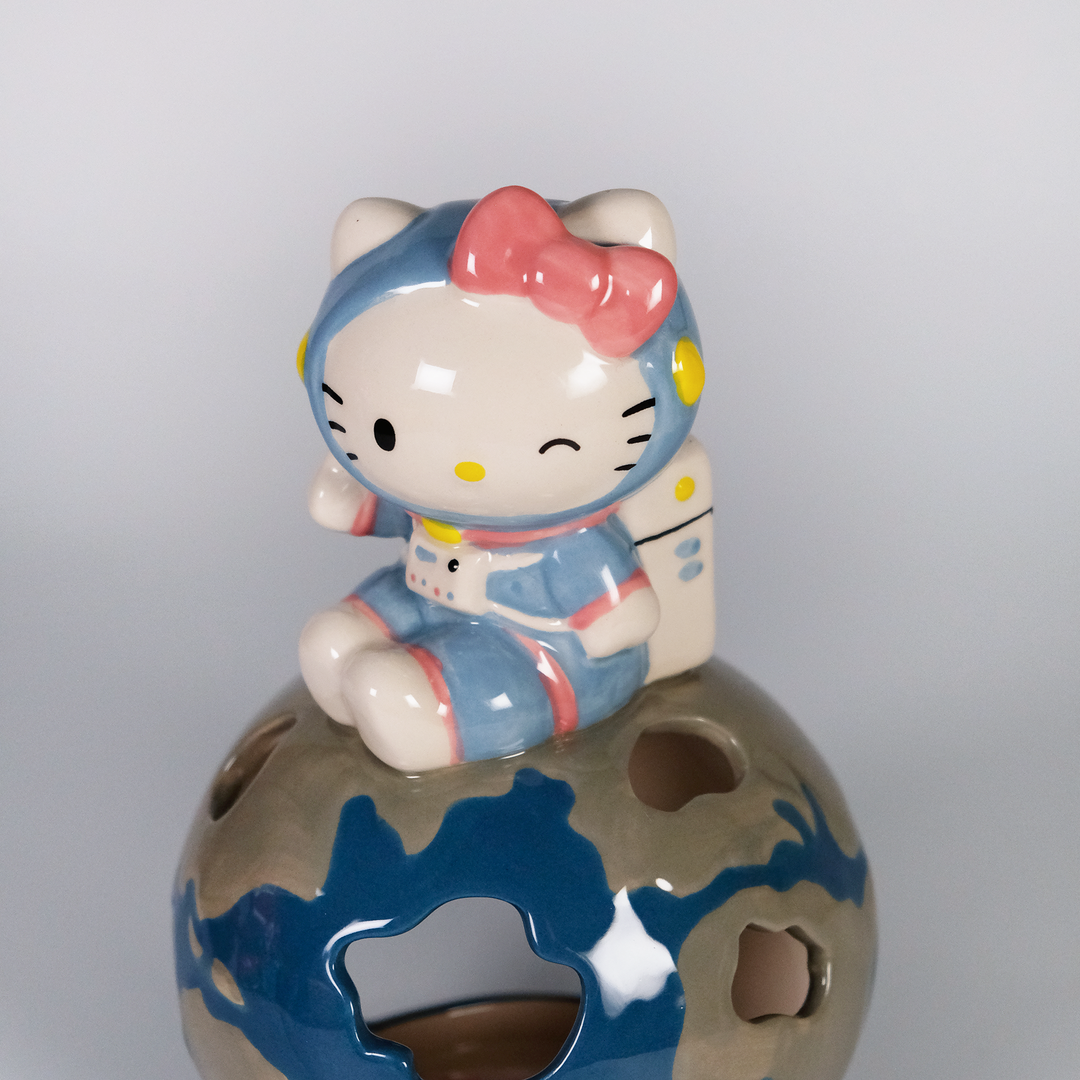 Hello Kitty Earth Explorer Candle House
