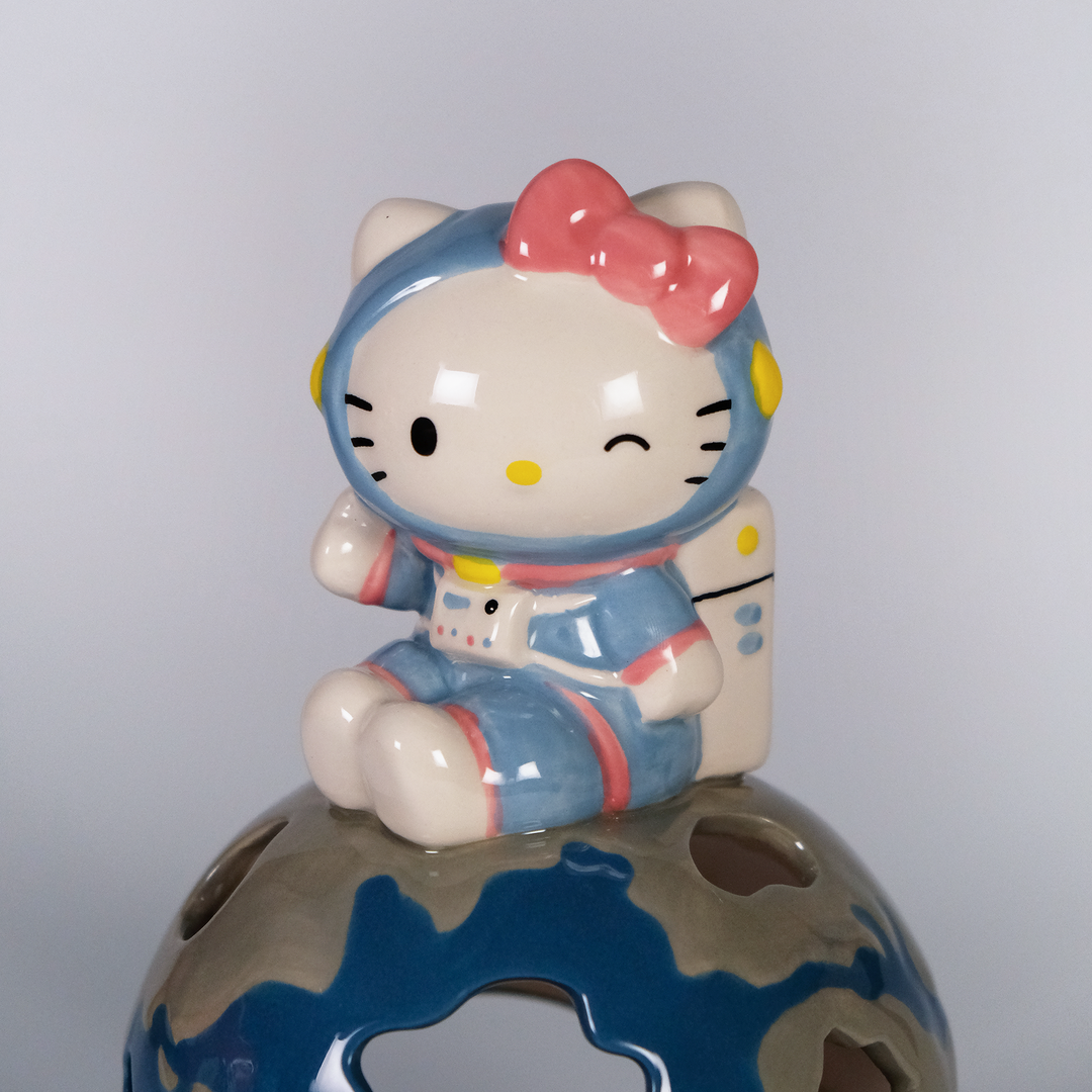 Hello Kitty Earth Explorer Candle House