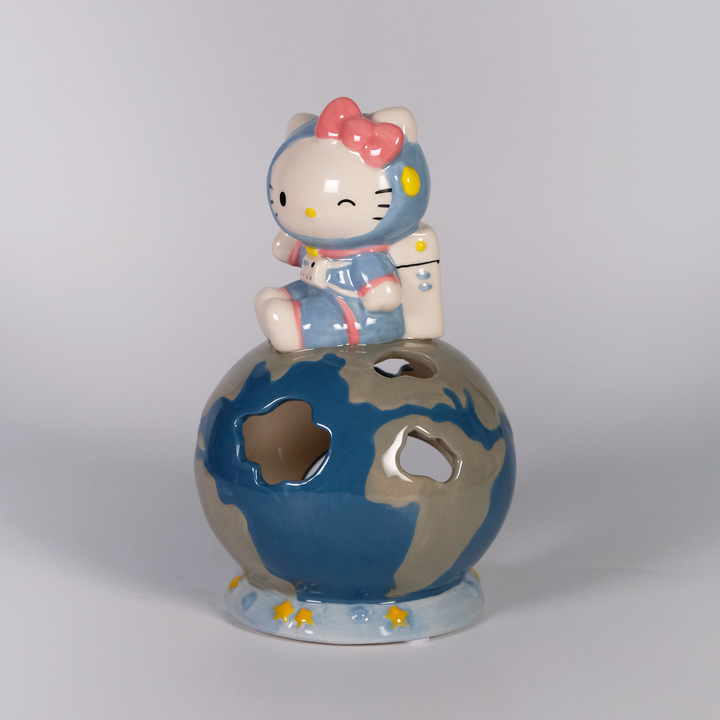 Hello Kitty Earth Explorer Candle House