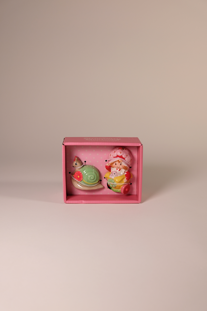 Strawberry Shortcake Snail Sip n' Steep Salt and Pepper Set