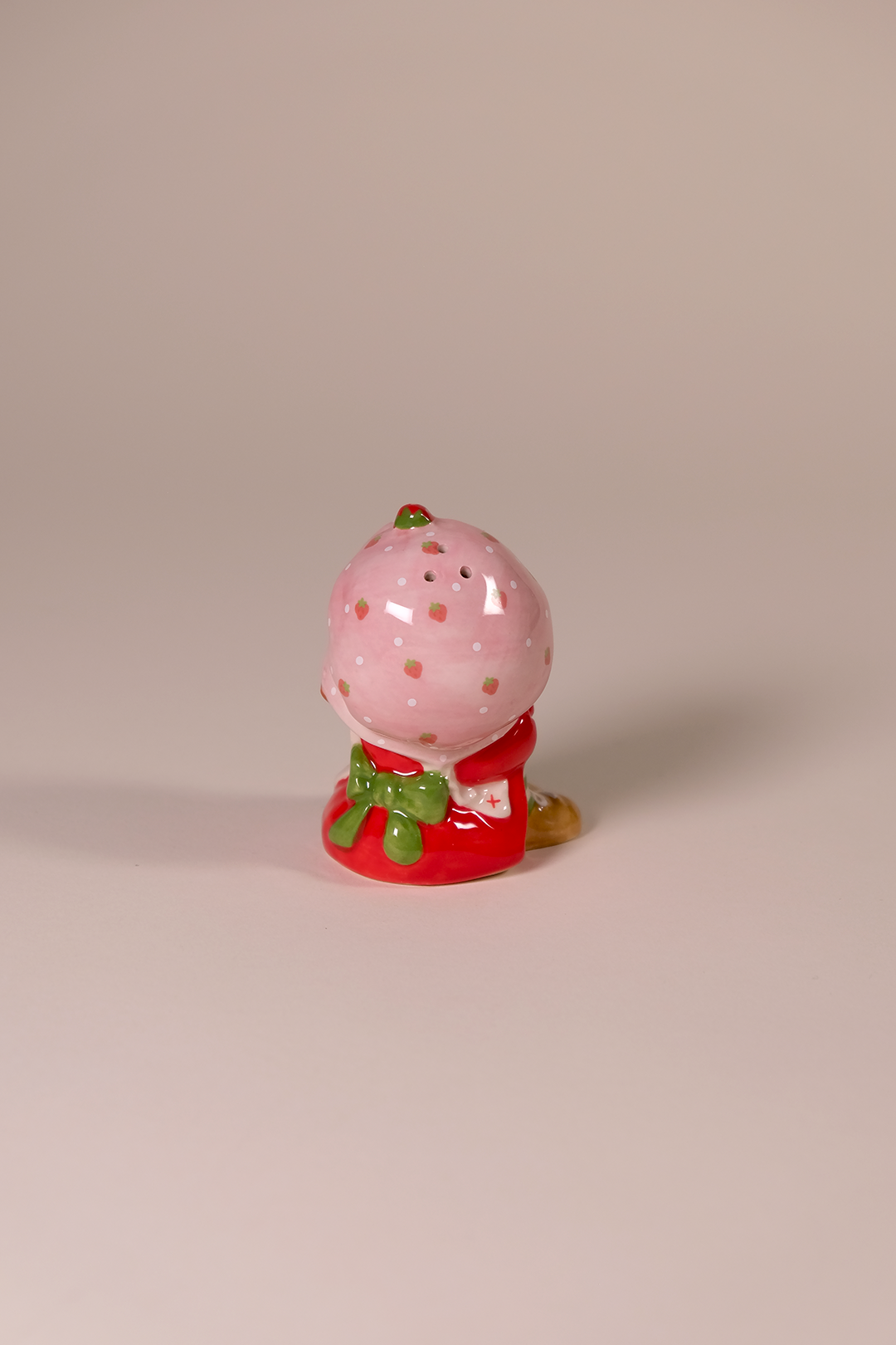 Strawberry Shortcake Purr-fect Knitting Time Salt and Pepper Set