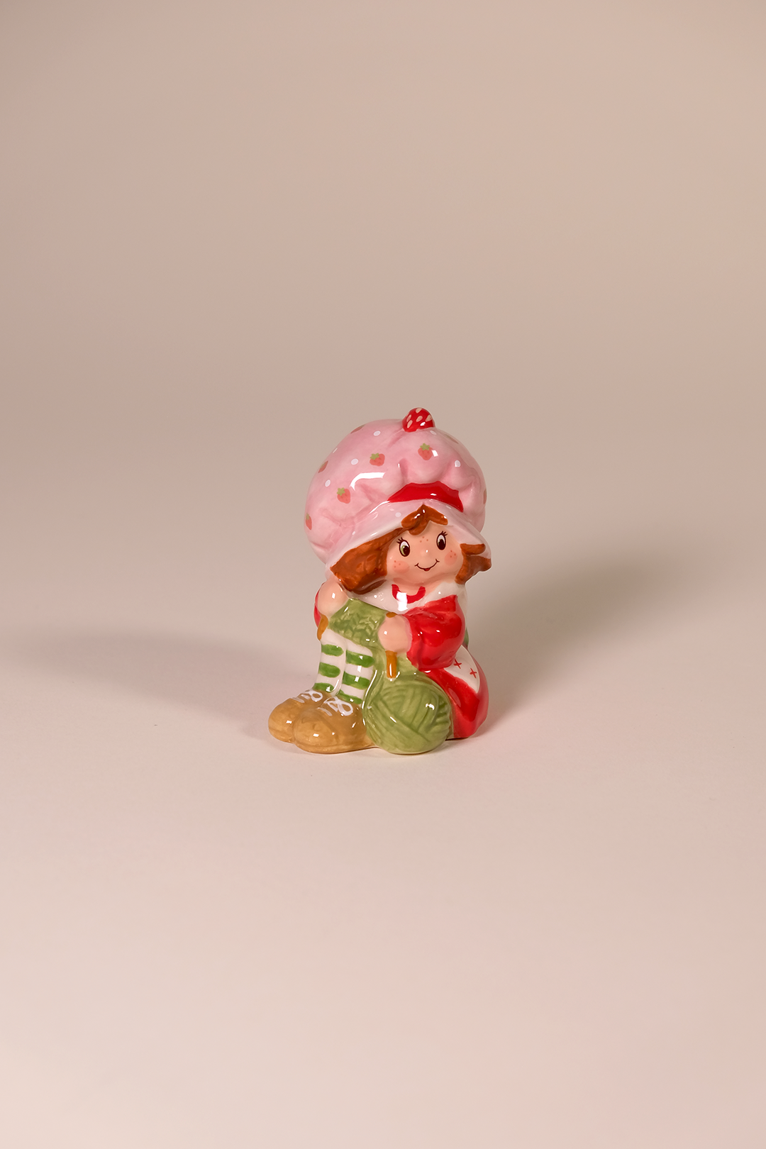 Strawberry Shortcake Purr-fect Knitting Time Salt and Pepper Set