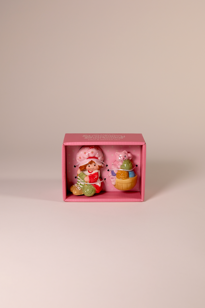 Strawberry Shortcake Purr-fect Knitting Time Salt and Pepper Set