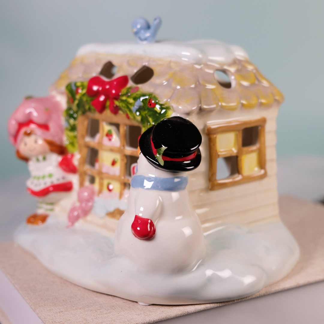 Strawberry Shortcake Snowflake Sweetness Candle House