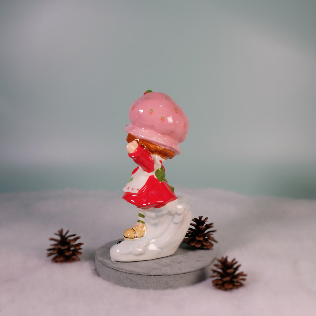 Strawberry Shortcake Skating All the Way Figurine