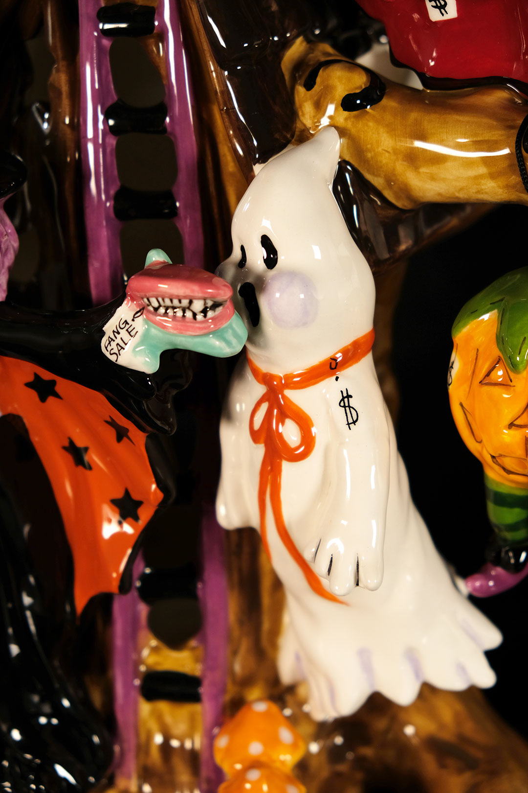 Grizzelda's Costume Emporium Candle House