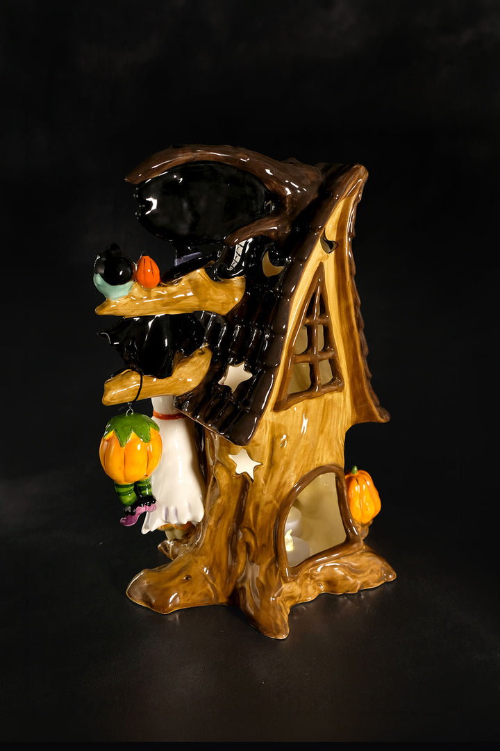 Grizzelda's Costume Emporium Candle House