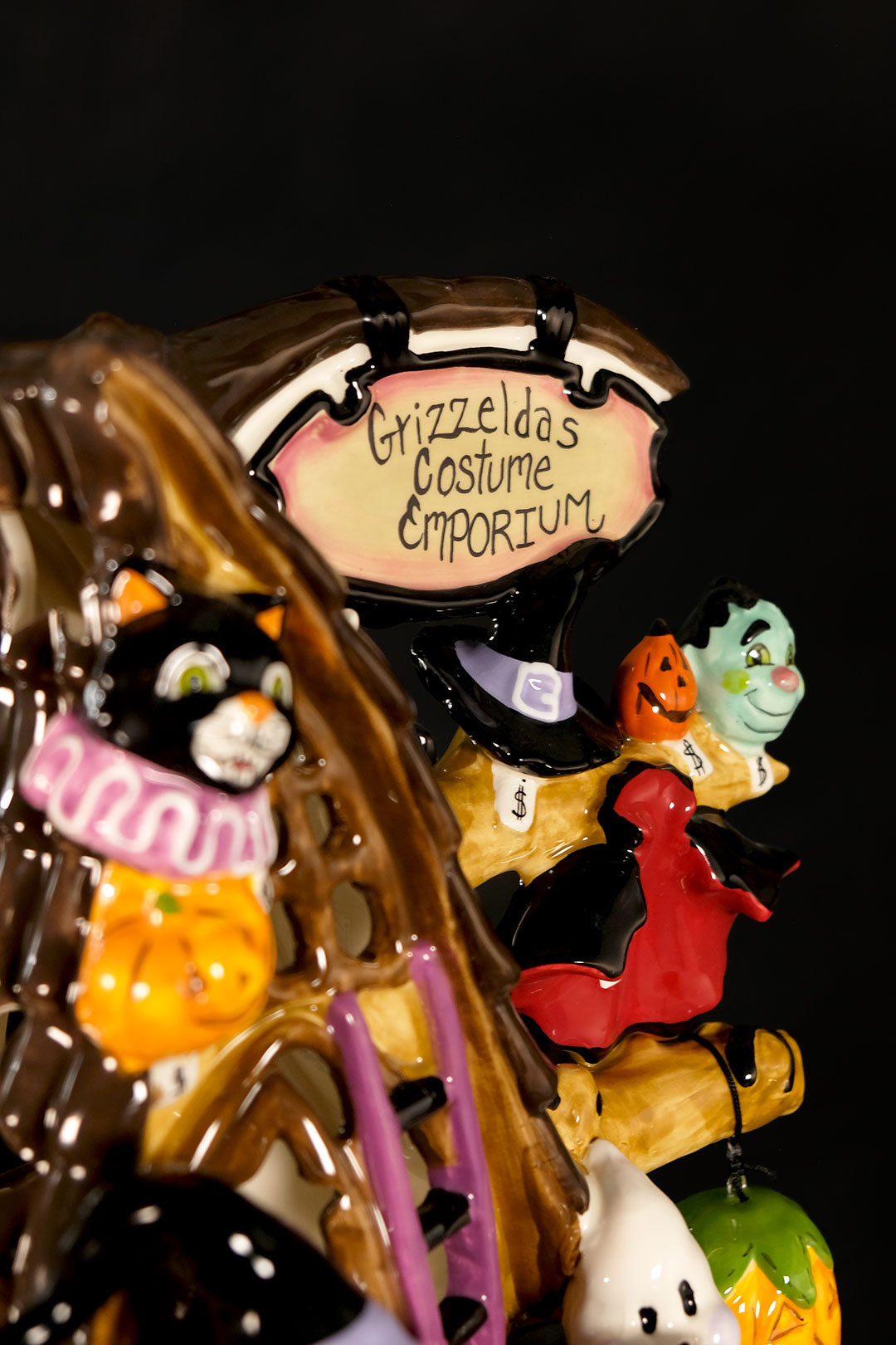 Grizzelda's Costume Emporium Candle House