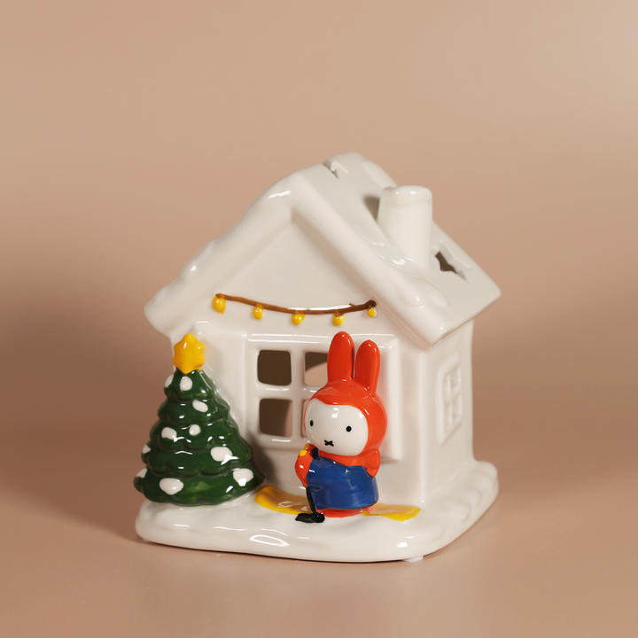 MIFFY SNOWY SKIIING CANDLE HOUSE