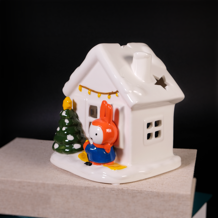 MIFFY SNOWY SKIIING CANDLE HOUSE