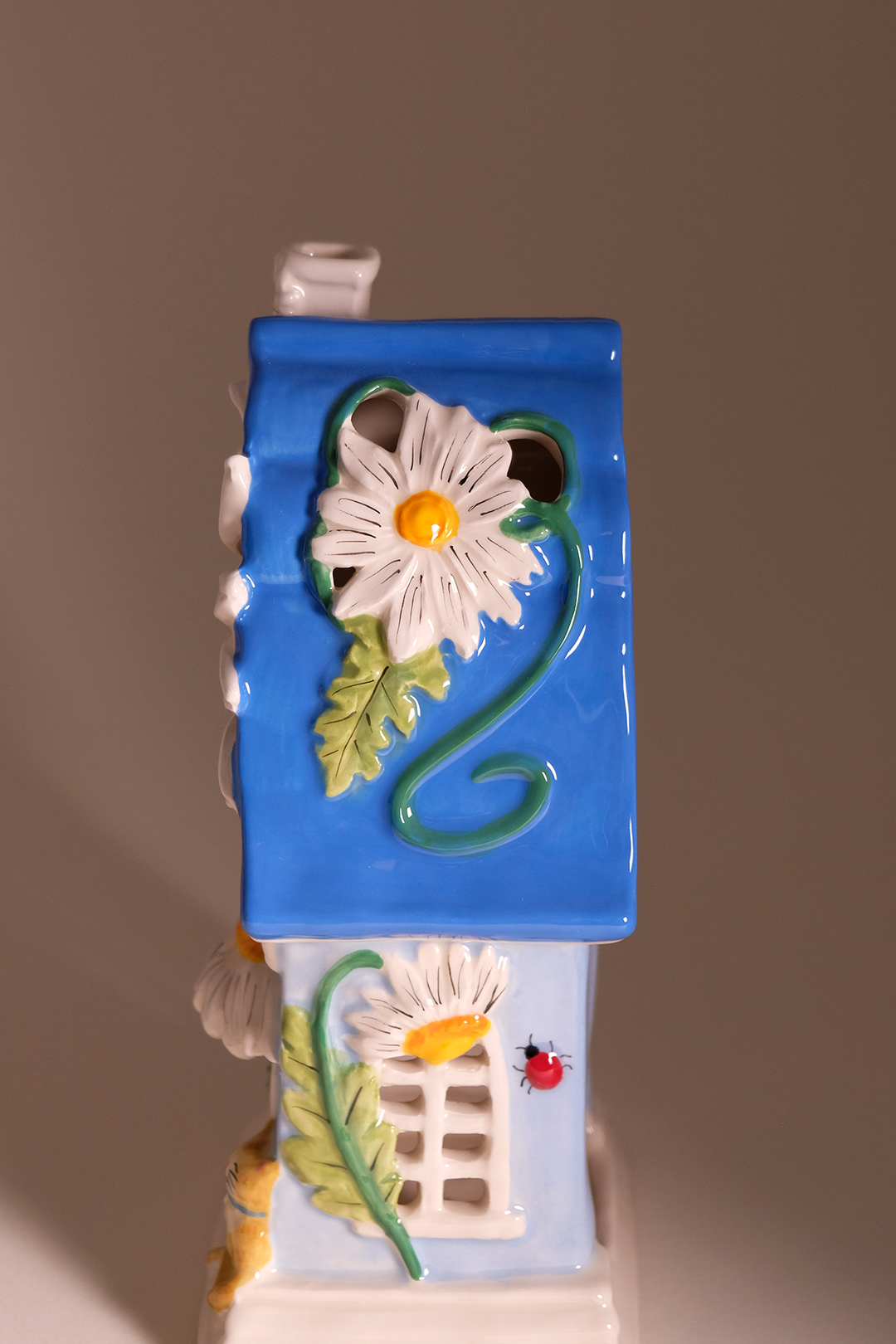 Daisy Garden Candle House