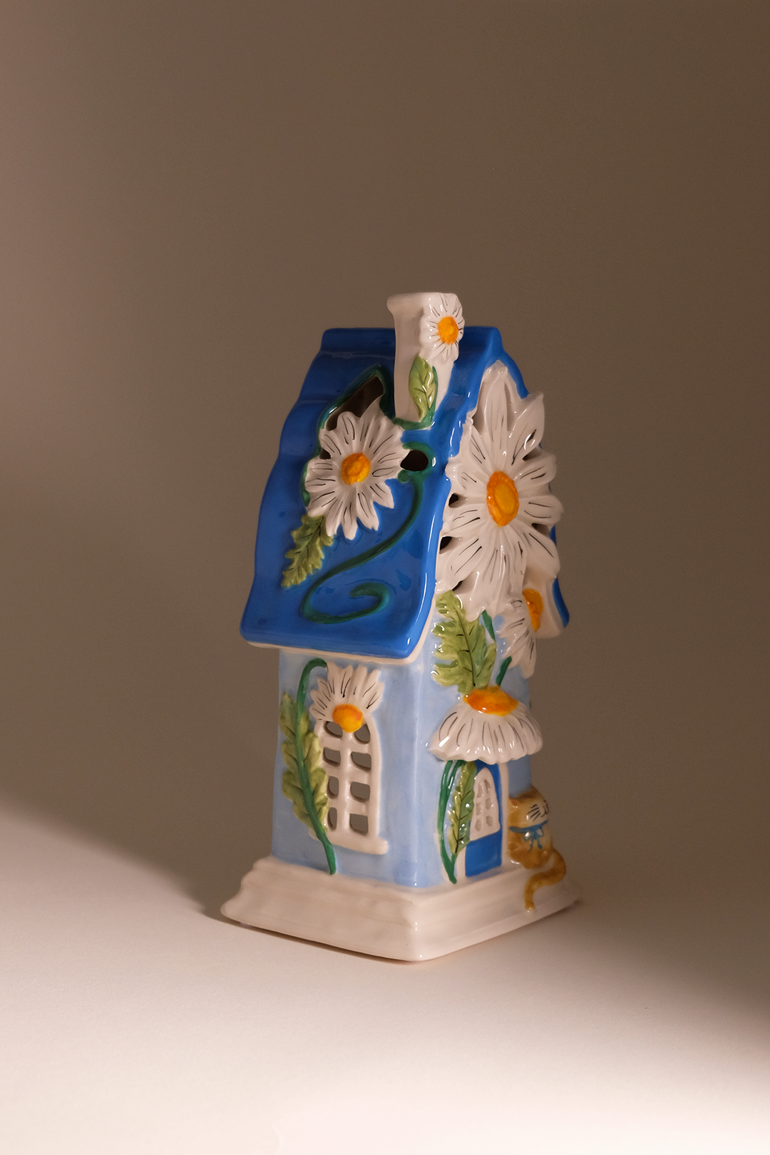 Daisy Garden Candle House