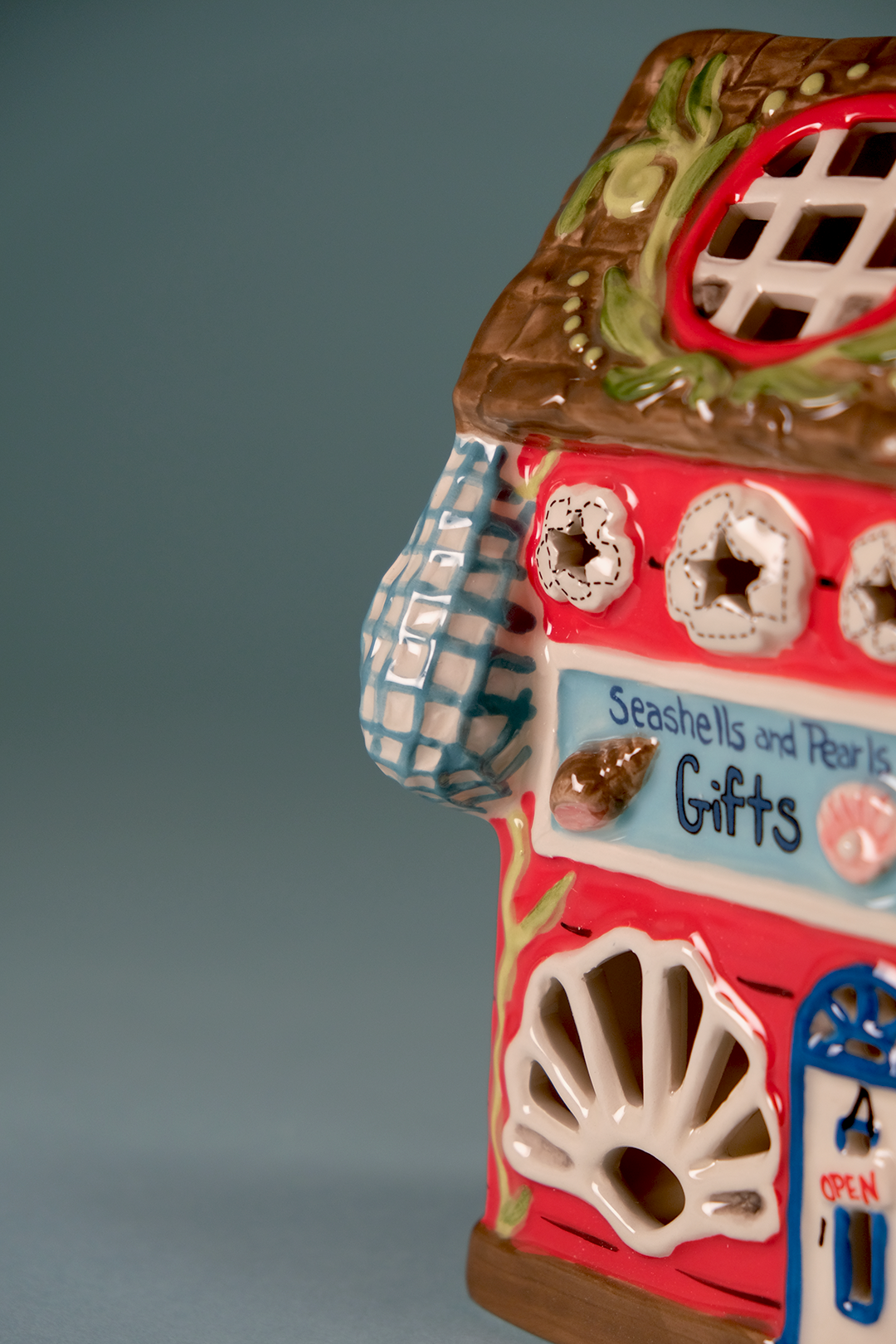 Seashells and Pearls Gift Candle House