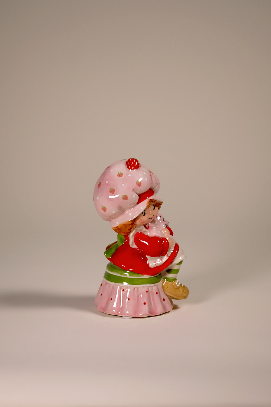 Strawberry Shortcake Pretty Sweet Figurine