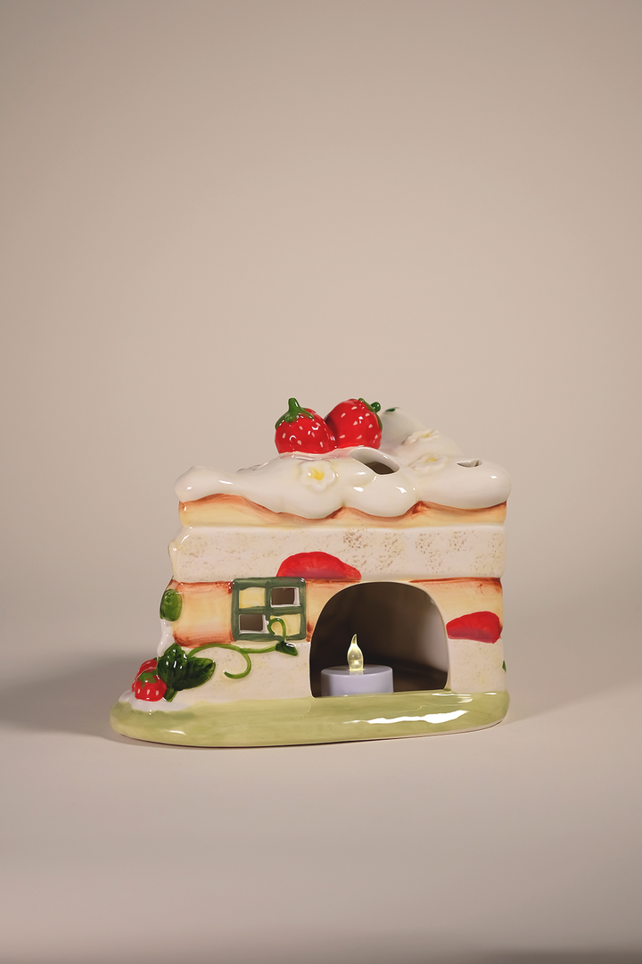 Strawberry Shortcake Cake Inn Candle House