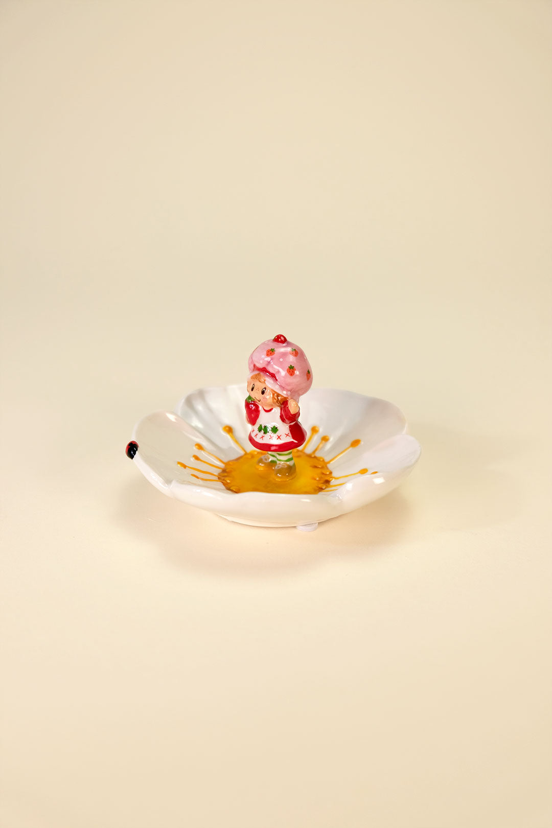 Strawberry Shortcake Flower Ring Holder