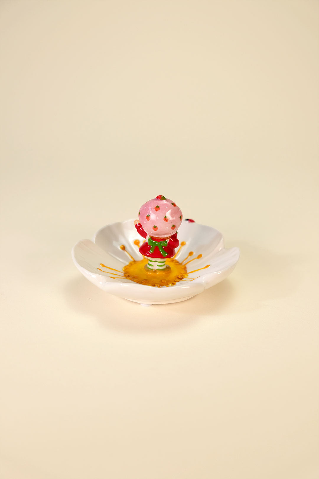 Strawberry Shortcake Flower Ring Holder