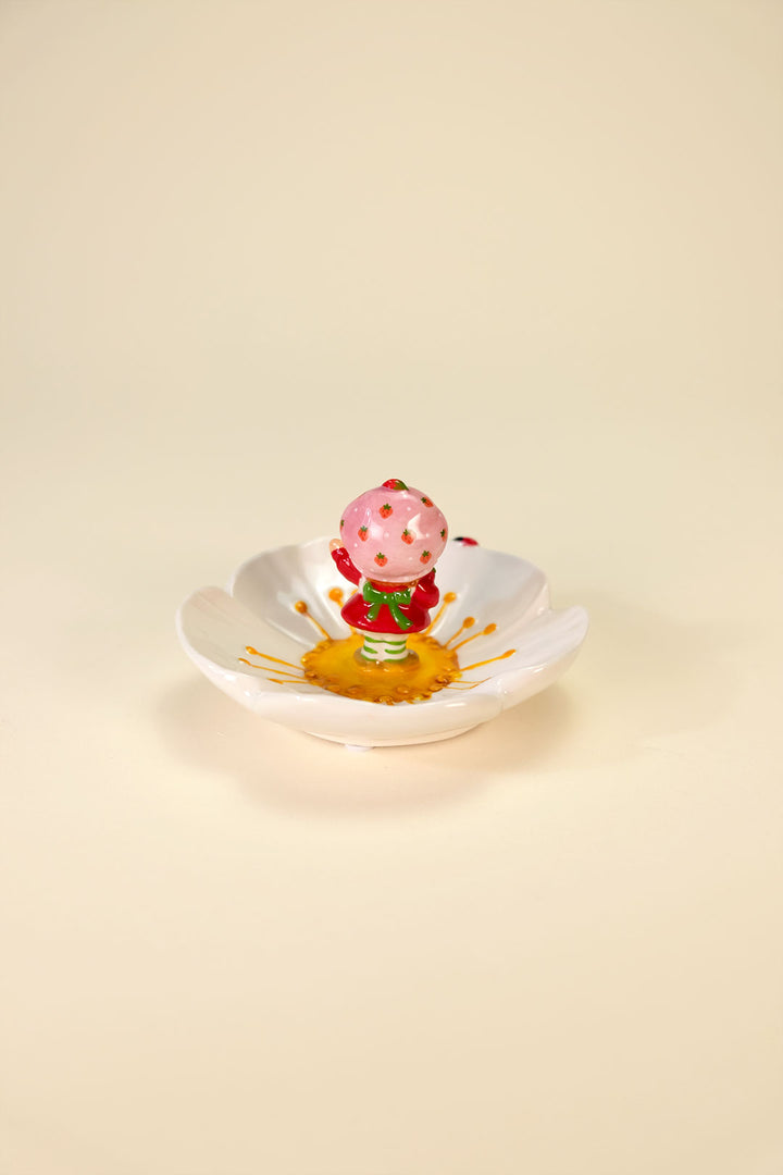 Strawberry Shortcake Flower Ring Holder
