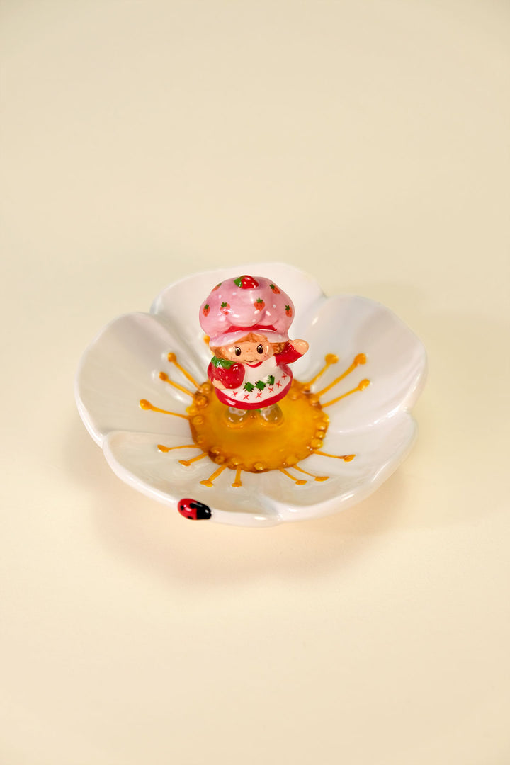 Strawberry Shortcake Flower Ring Holder
