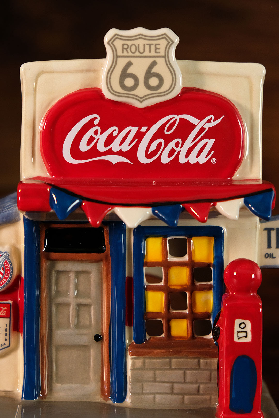 Coca-Cola Small Town Spark Candle House