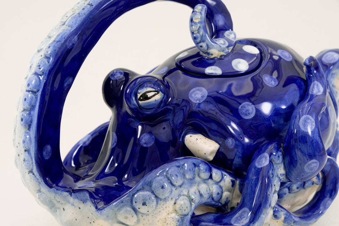 BLUE OCTOPUS TEAPOT