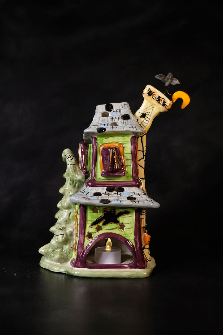 Howlin' Mansion Candle House